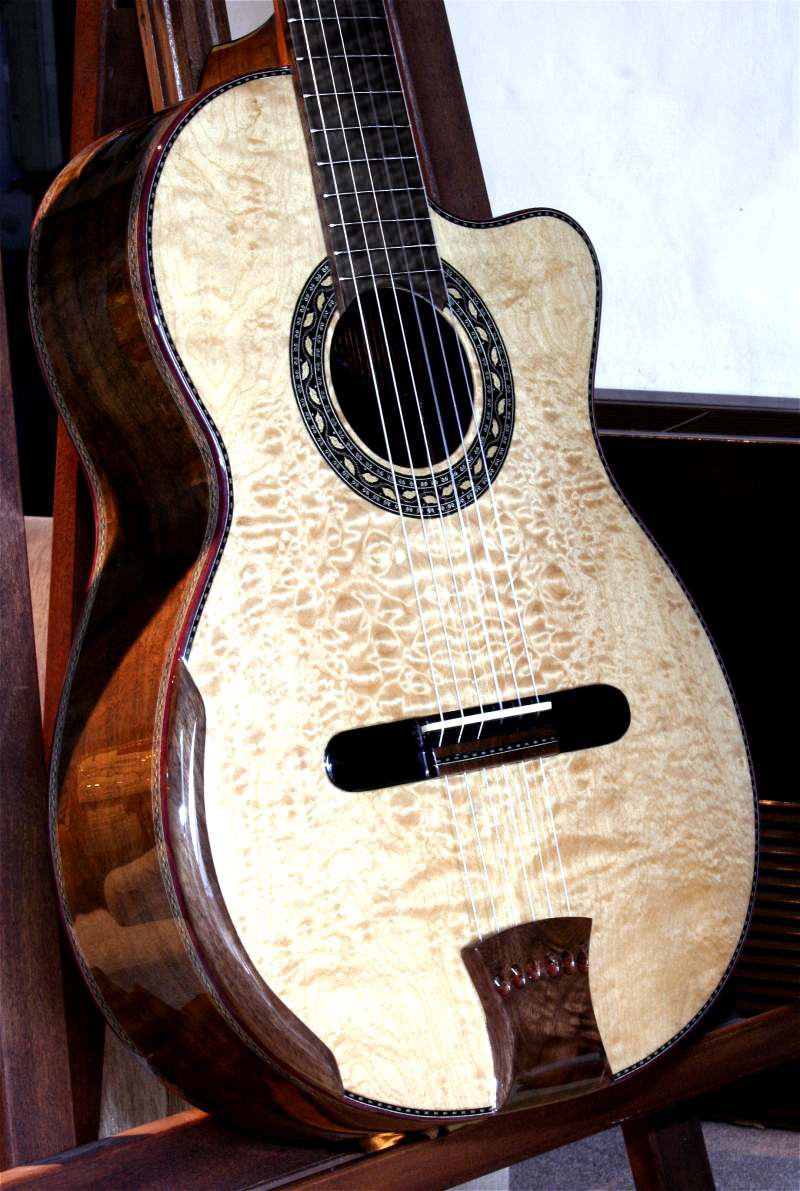AFRICAN WALNUT B&S, Quadruple top concert cutaway
