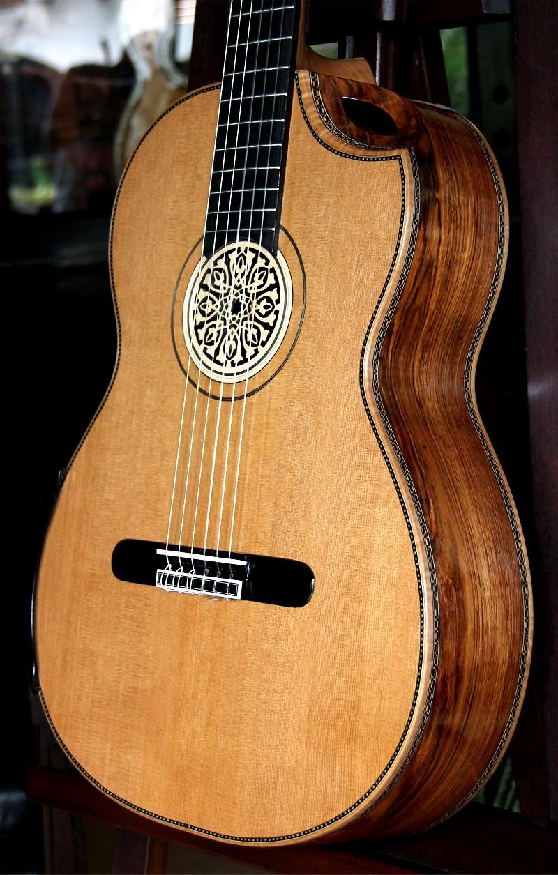 120 year air dried Brazilian Rosewood B&S, Bellucci/Hauser braced Cedar top Concert Guitar