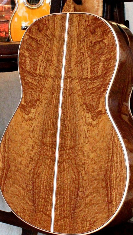 Quilted Mahogany B&S, Redwood top Concert Classical Guitar